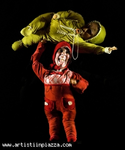 Artisti in Piazza: Le due e un quarto Le due e un quarto