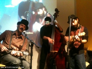 Christian Lisi ukulele trio